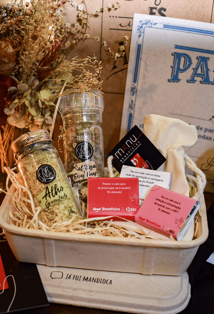 CASES_1000X1466_IFOOD09